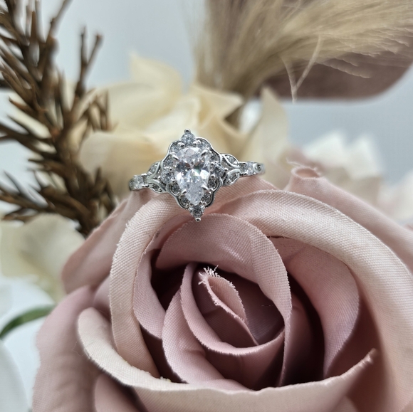 ♥️ PENELOPE ENG RING